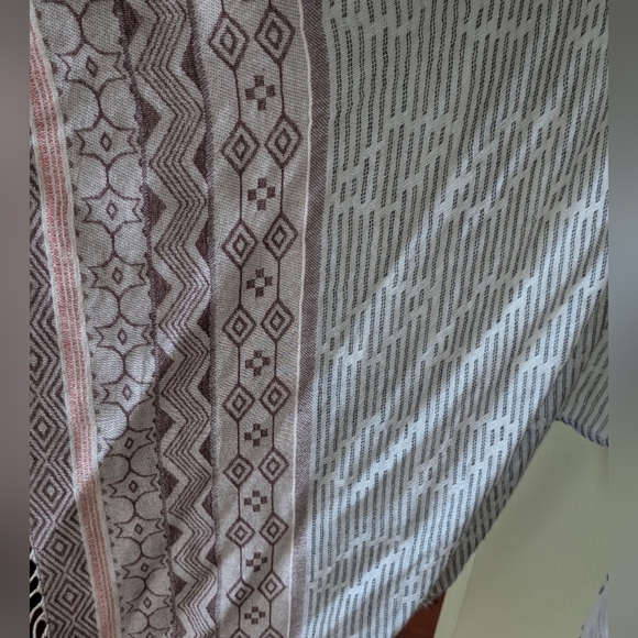 NWT D&R 100% Cotton Boho Fringe Wrap Scarf White Aztec Geometric Oversized - Picture 8 of 12